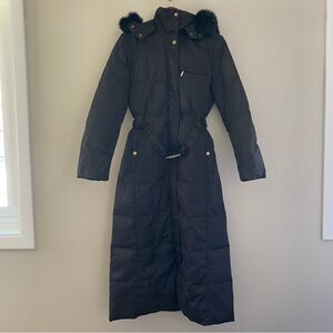 1 MADISON LUXE OUTERWEAR Full Length Hooded Belted Down Puffer Faux Fur Trim